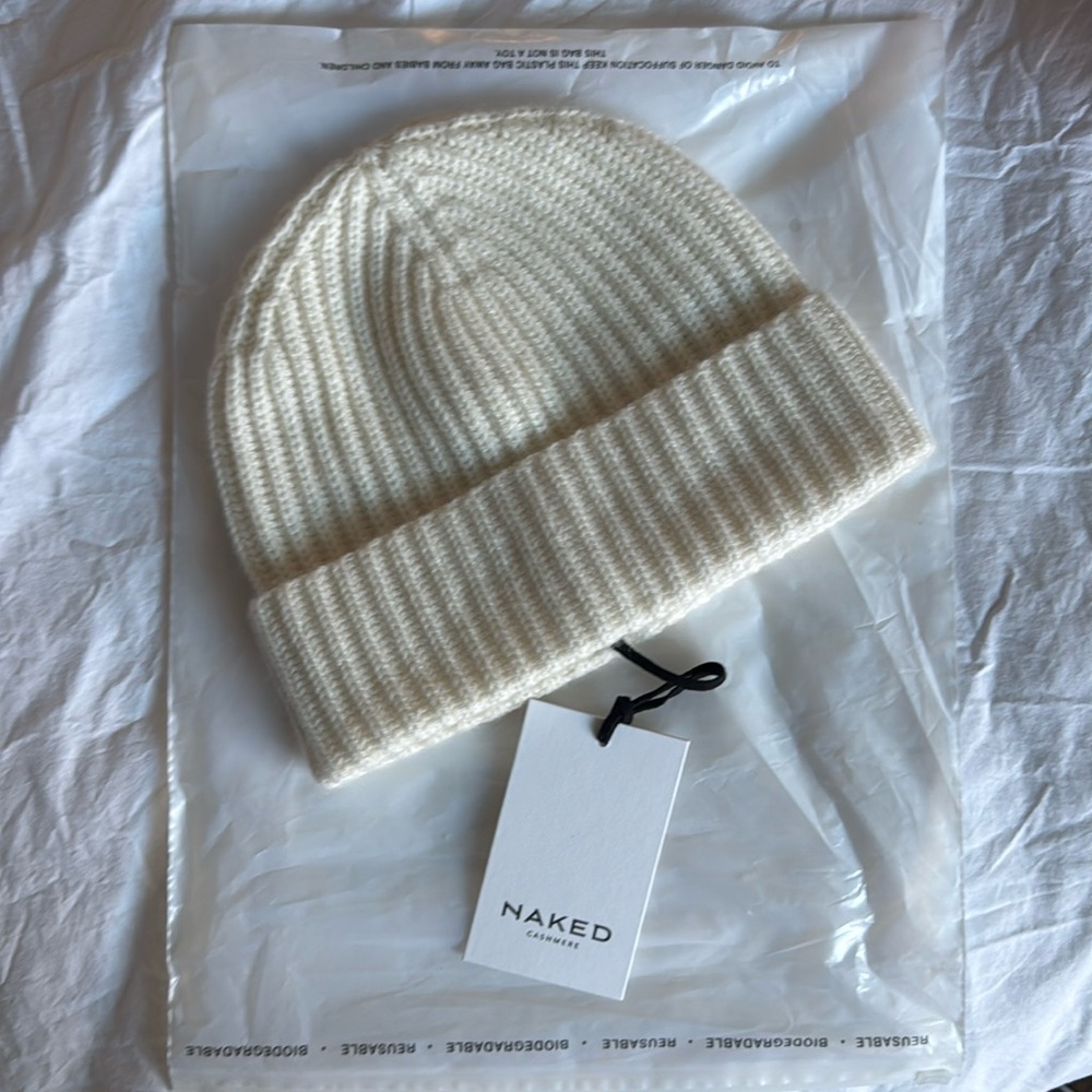 Naked Cashmere cream white beanie S/M